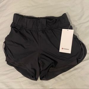 Lululemon Strides Ahead HR Short 4”